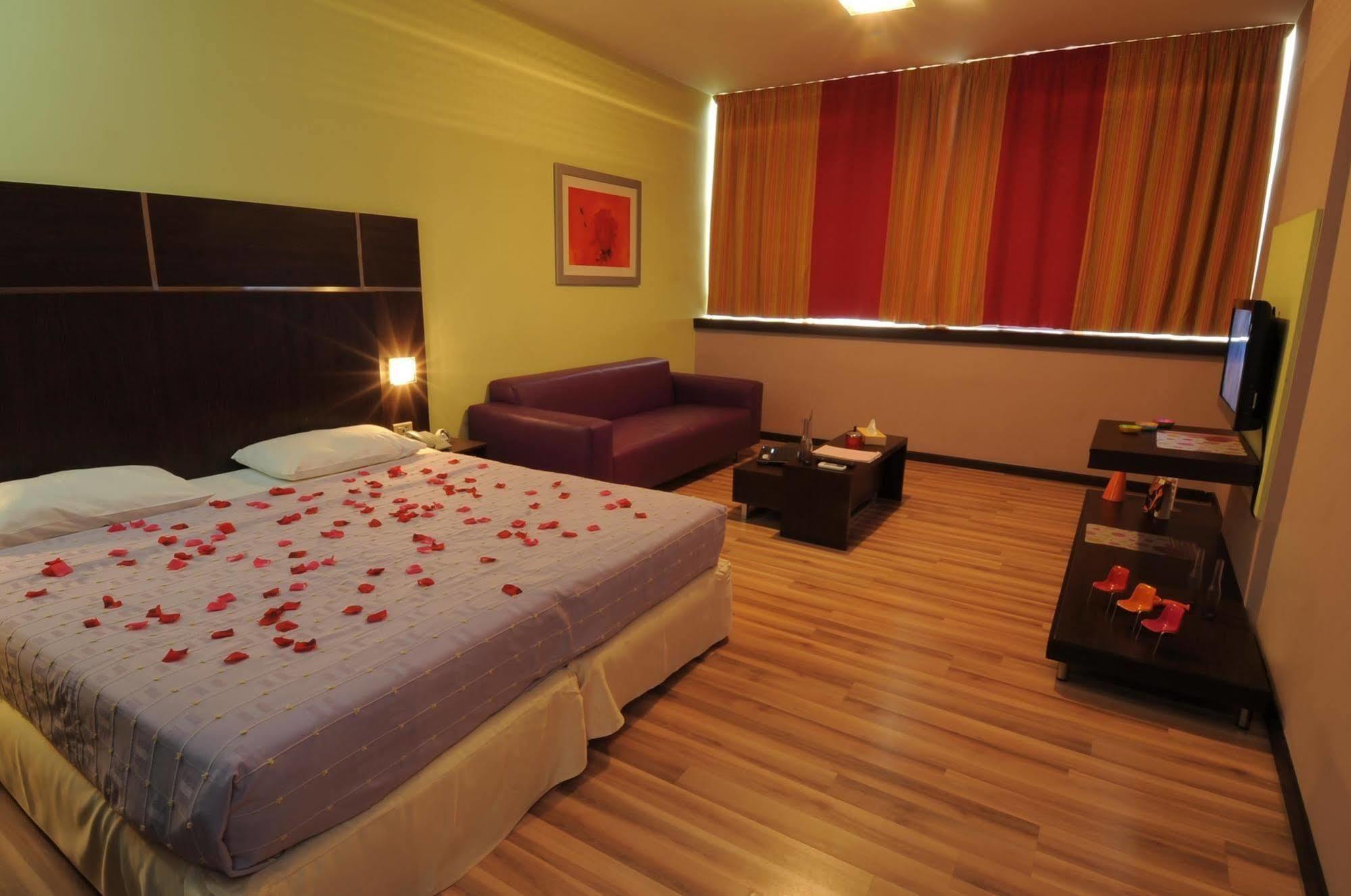 Suite Hotel Merlot - Beirut Exterior photo
